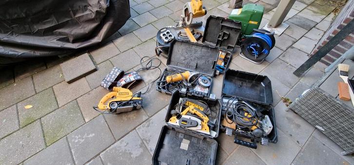 De Walt gereedschapset met Elu compressor met luchthaspel, Doe-het-zelf en Verbouw, Gereedschap | Overige machines, Gebruikt, Ophalen