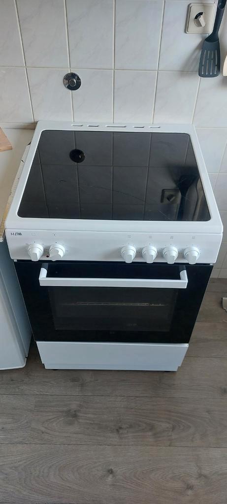 Keramisch fornuis, Witgoed en Apparatuur, Fornuizen, Vrijstaand, Keramisch, 4 kookzones, 85 tot 90 cm, Ophalen