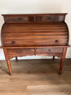 Antieke secretaire met rolluik, Ophalen