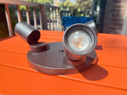 IKEA plafondspot – zwart met 3 draaibare spotjes, Huis en Inrichting, Lampen | Spots, Gebruikt, Plafondspot of Wandspot, Kunststof