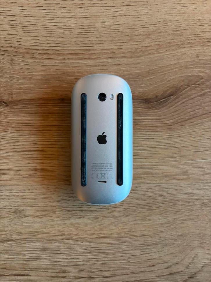 Apple Magic Mouse 2, zgan, Lightning aansluiting, Computers en Software, Muizen, Zo goed als nieuw, Muis, Linkshandig, Rechtshandig