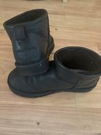 Originele glad leren Ugg boots ultra mini mt 36, UGG, Zwart, Ophalen of Verzenden, Zo goed als nieuw