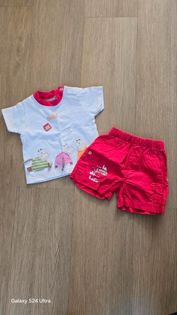 Zomerset voor een klein meisje beschikbaar voor biedingen