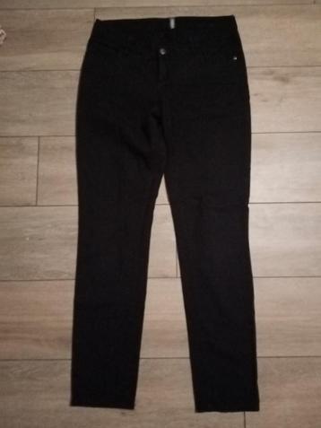 Hema zwarte spijkerbroek skinny fit maat 44 beschikbaar voor biedingen
