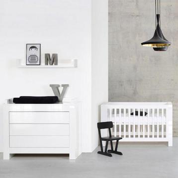 Kidsmill Alaska ledikant, commode en wandrek beschikbaar voor biedingen