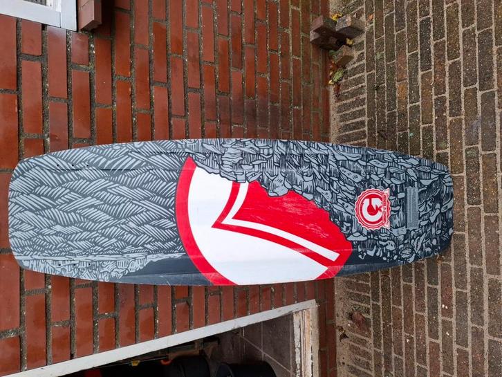 Twee liquid force boarden + schoenen, Watersport en Boten, Wakeboarden, Gebruikt, Board en Schoenen, Ophalen