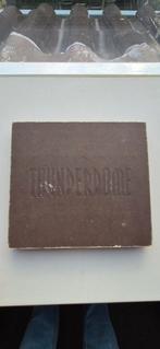 Thunderdome digipack bruin, Sieraden, Tassen en Uiterlijk, Uiterlijk | Cosmetica en Make-up, Ophalen of Verzenden, Zo goed als nieuw