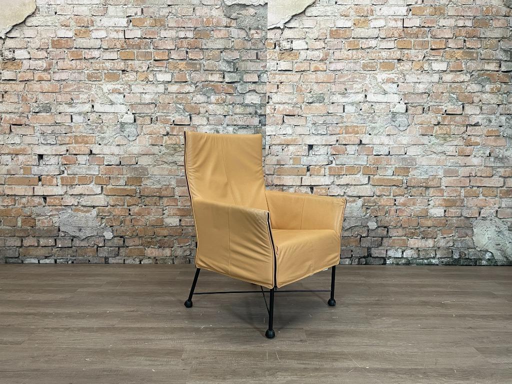 Montis Charly met hocker bij TheReSales, Huis en Inrichting, Minder dan 75 cm, Ophalen of Verzenden, Zo goed als nieuw, Leer