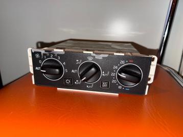 Kachelbedieningspaneel voor Volvo 960 ('90-'96) 9137015 beschikbaar voor biedingen