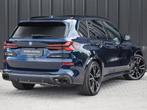 BMW X5 xDrive50e M-SPORT PRO | PANORAMADAK | ACHTERAS BESTUR, Gebruikt, 2395 kg, Met garantie (alle), Blauw