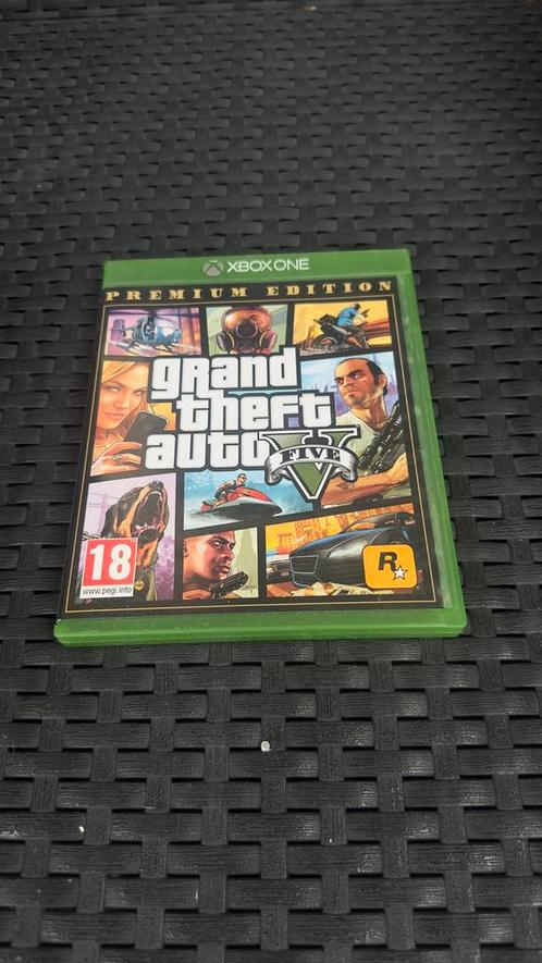 Diverse Xbox one spellen, Spelcomputers en Games, Spelcomputers | Xbox One, Zo goed als nieuw, Xbox One, 500 GB, Met 1 controller