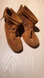Minnetonka enkellaarsjes,mt 38, Ophalen, Bruin, Lage of Enkellaarzen, Gedragen