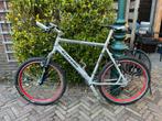 ATB | Mountainbike | Frame 56cm, 28 inch, Vering, Zo goed als nieuw, Meer dan 20 versnellingen