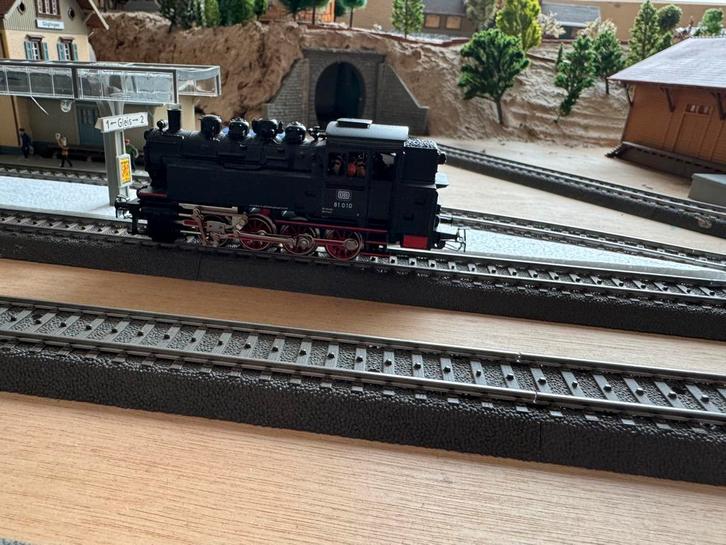Marklin stoomlocomotief 3032 BR 81 010, Hobby en Vrije tijd, Modeltreinen | H0, Zo goed als nieuw, Locomotief, Wisselstroom, Märklin