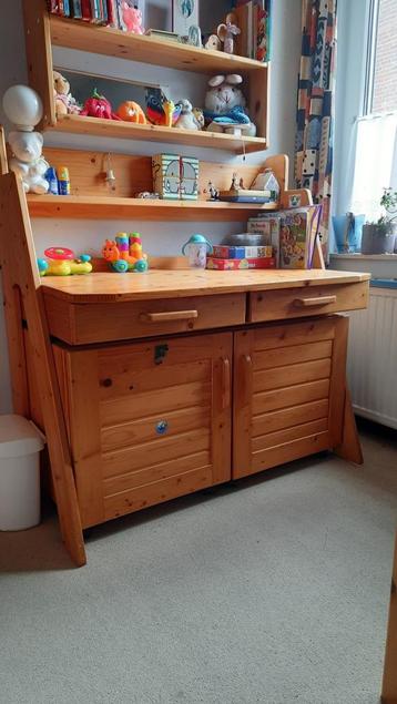 Massief houten commode / bureau met heel veel bergruimte! beschikbaar voor biedingen