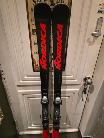 162cm NORDICA DOBERMANN SPITFIRE CA 24/25 CARBON WOODCORE  beschikbaar voor biedingen