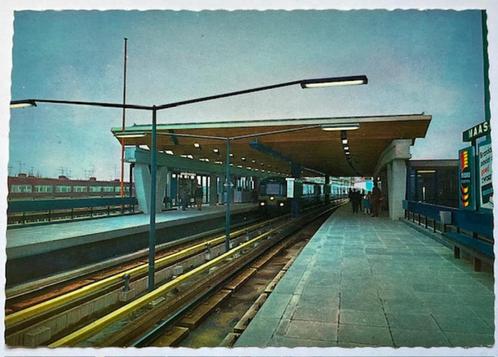 Rotterdam heeft zijn metro Station Maashaven, Verzamelen, Ansichtkaarten | Nederland, Ongelopen, Zuid-Holland, 1960 tot 1980, Ophalen of Verzenden