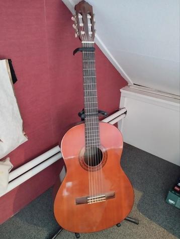 Yamaha  gitaar beschikbaar voor biedingen