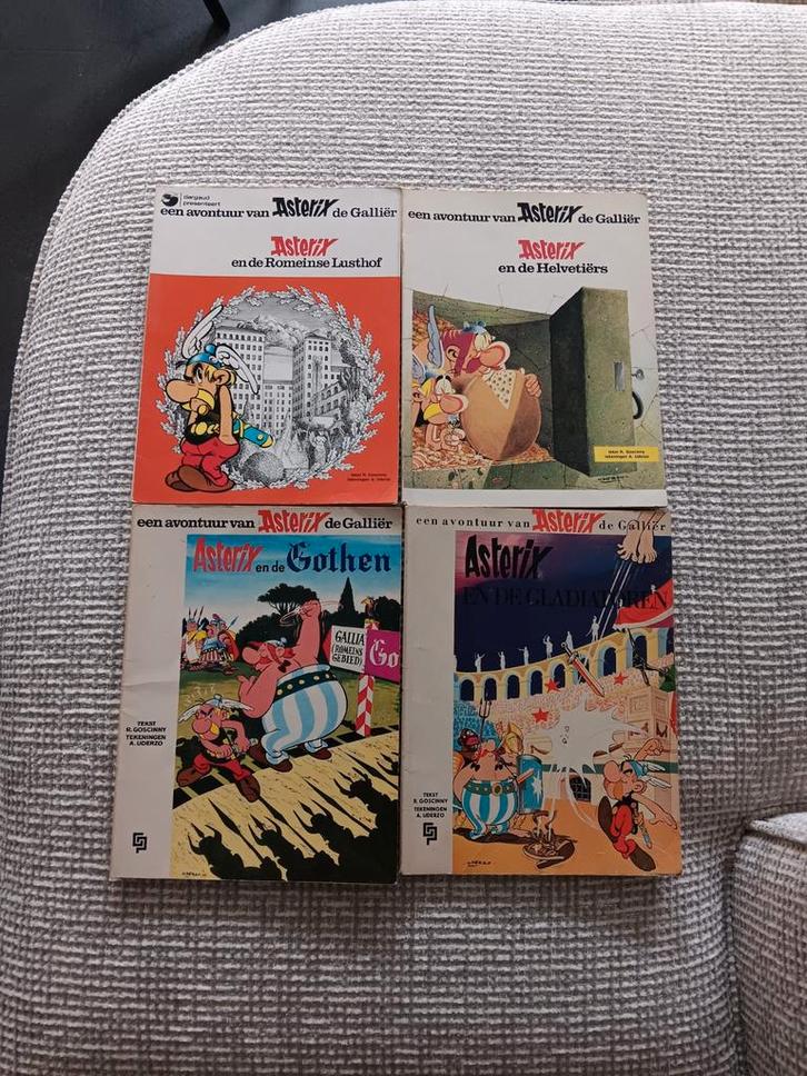 Asterix en Obelix - 4 Strips, Boeken, Stripboeken, Gelezen, Meerdere stripboeken, Ophalen of Verzenden