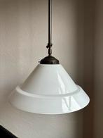 Vintage art deco driehoek melkglas opaline glazen hanglamp, Ophalen of Verzenden