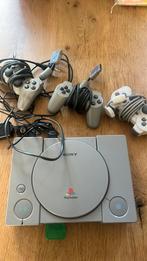 Playstation 1 met 3 controllers, Spelcomputers en Games, Spelcomputers | Sony PlayStation 1, Ophalen, Zo goed als nieuw, Met 2 controllers