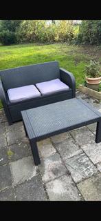 Tuinbank met bijbehorend tafeltje, Tuin en Terras, Tuinsets en Loungesets, Gebruikt, Ophalen, 2 zitplaatsen, Bank