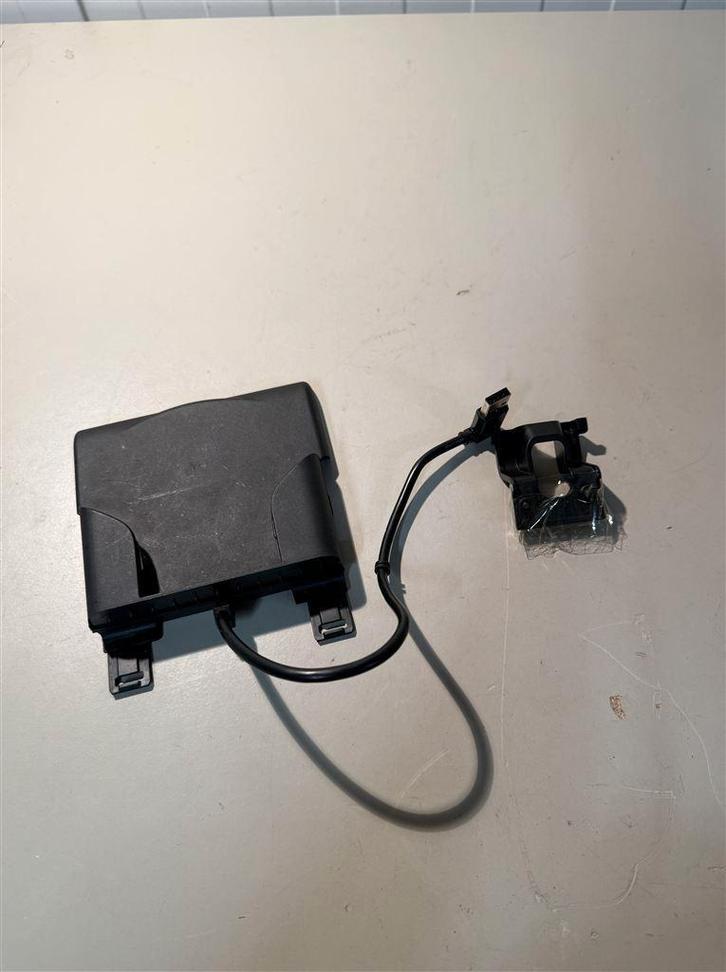 Tesla Model S/X Ingebouwde Draadloze Telefoonlader + Bevesti, Auto diversen, Auto-accessoires, Zo goed als nieuw, Ophalen of Verzenden