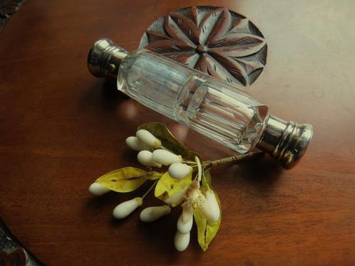 antieke Engelse Victoriaanse dubbele parfumfles uit 1886, Antiek en Kunst, Antiek | Glas en Kristal, Ophalen of Verzenden