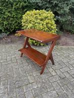 Vintage houten bijzettafel mid century met onderblad, Ophalen