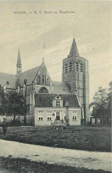 (701-181-019) Wouw RC Kerk en Raadhuis beschikbaar voor biedingen