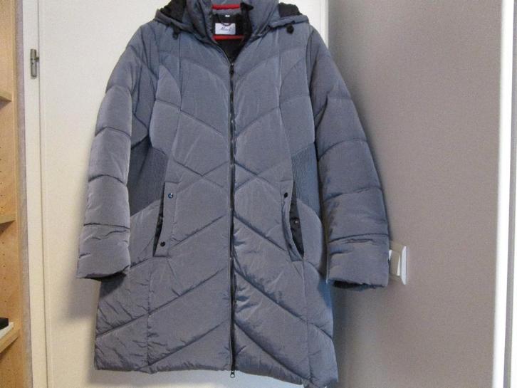 Leuke winterjas van Miss Etam!, Kleding | Dames, Jassen | Winter, Zo goed als nieuw, Maat 46/48 (XL) of groter, Grijs, Ophalen of Verzenden