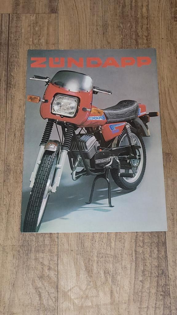Zundapp reklamefolder NL 1982 model 448,529,530 en 521 "HAI", Fietsen en Brommers, Handleidingen en Instructieboekjes, Zo goed als nieuw