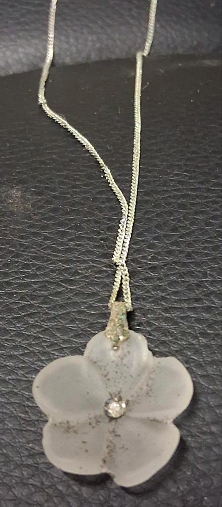 Zilveren vintage Ketting met Bloemhanger, Antiek en Kunst, Antiek | Goud en Zilver, Ophalen of Verzenden