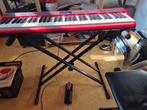 Keyboard  Roland Go: keys, met pedaal en kruk., Muziek en Instrumenten, Keyboards, Ophalen, Zo goed als nieuw, 61 toetsen