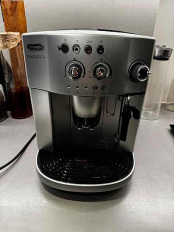 Delonghi Koffiemachine - Bonen beschikbaar voor biedingen