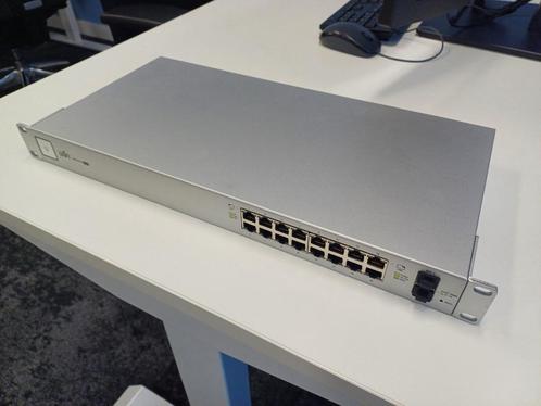 Ubiquiti UniFi US-16-150W Switch 16 poorten, Computers en Software, Netwerk switches, Gebruikt, Ophalen of Verzenden