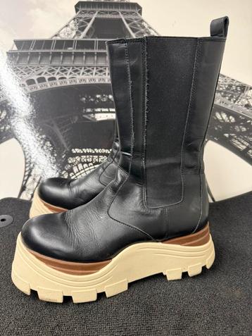 Aloha Phoenix Marcona Nut Black Leather CHELSEA Calf Boot beschikbaar voor biedingen