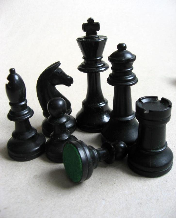 Compleet schaakspel, bord, damstenen schaakstukken, Hobby en Vrije tijd, Gezelschapsspellen | Bordspellen, Gebruikt, Een of twee spelers