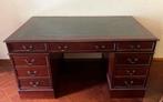 Klassiek mahoniehouten bureau met groen lederen schrijfblad, Ophalen of Verzenden, Gebruikt