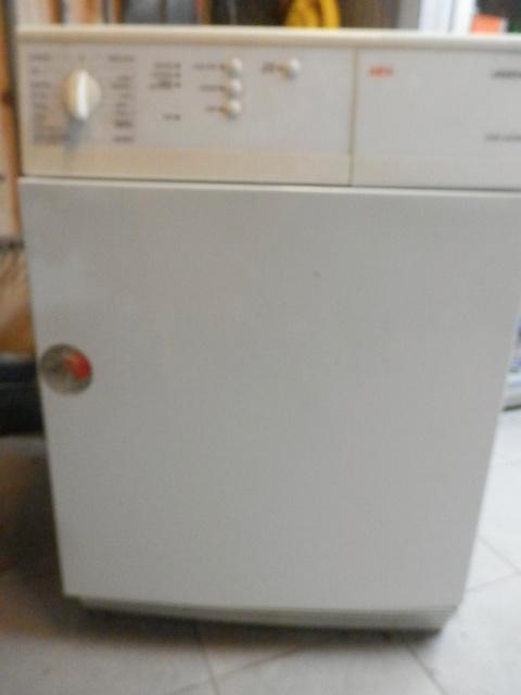 Wasdroger AEG, type Lavaterm 37320 electronic, Witgoed en Apparatuur, Wasdrogers, Gebruikt, Luchtafvoer, Voorlader, 6 tot 8 kg