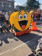 Carnaval. We schieten met carnaval in de lach., Drie personen of meer