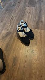 Durea schoenen, diepblauw maat 7 H, Kleding | Dames, Schoenen, Ophalen, Schoenen met lage hakken, Blauw, Zo goed als nieuw