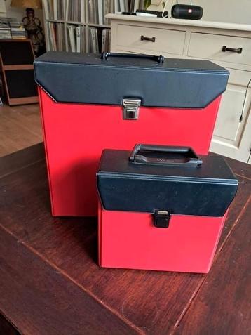 Platenkoffers voor LP's en singles aangeboden beschikbaar voor biedingen