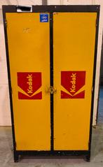 Kast met Kodak opschrift, Ophalen, Gebruikt