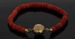 Bloedkoraal antieke armband grote 14k gouden sluiting antiek