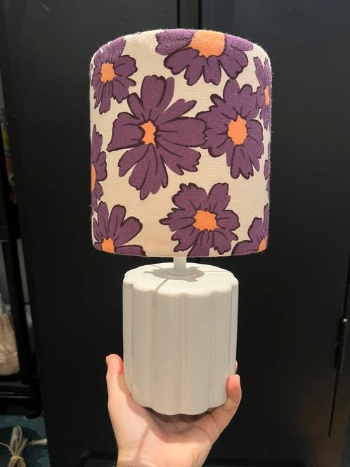 Karakteristieke lampenvoet van keramiek met evt lampenkap!, Huis en Inrichting, Lampen | Lampenkappen, Zo goed als nieuw, Minder dan 25 cm