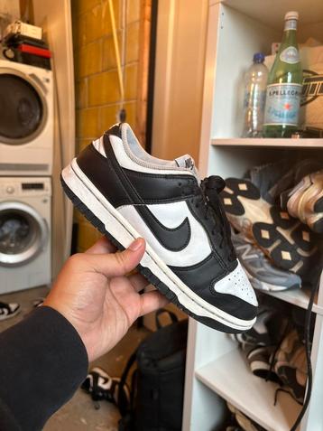 Nike Dunk Low Panda 37.5 beschikbaar voor biedingen