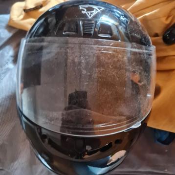 Zwarte Integraalhelm - Gebruikt beschikbaar voor biedingen