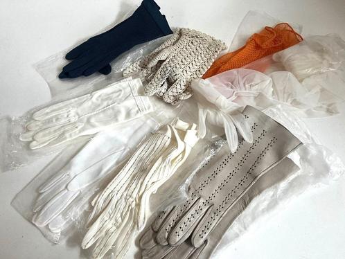 8 Paar vintage handschoenen., Kleding | Dames, Mutsen, Sjaals en Handschoenen, Zo goed als nieuw, Handschoenen, Ophalen of Verzenden