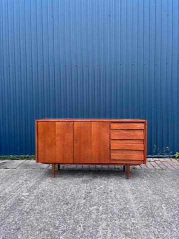 Vintage dressoir lowboard kast teak beschikbaar voor biedingen